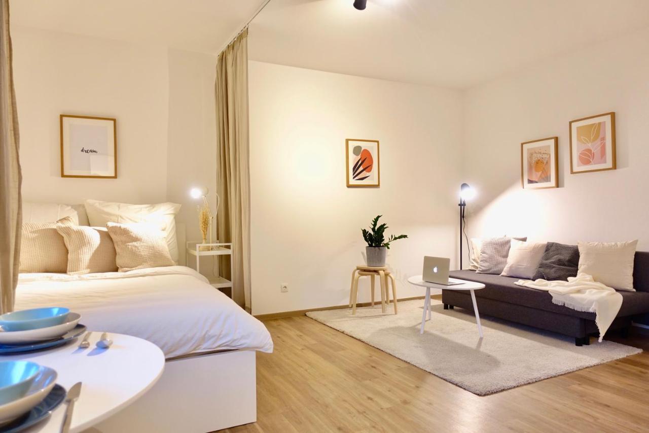 NEU - gemütliches und modernes Apartment mit Stellplatz Koblenz  Exterior foto