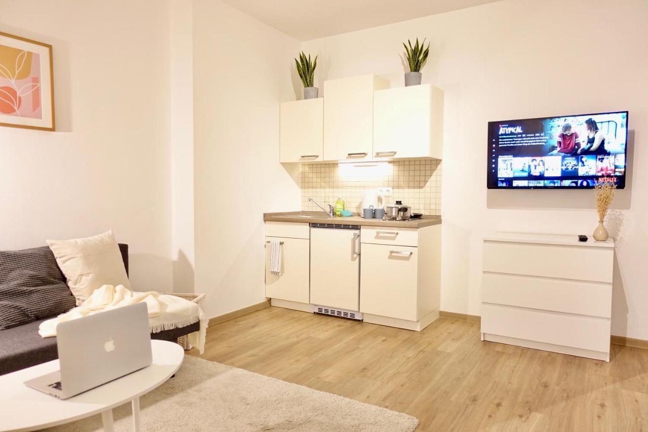 NEU - gemütliches und modernes Apartment mit Stellplatz Koblenz  Exterior foto